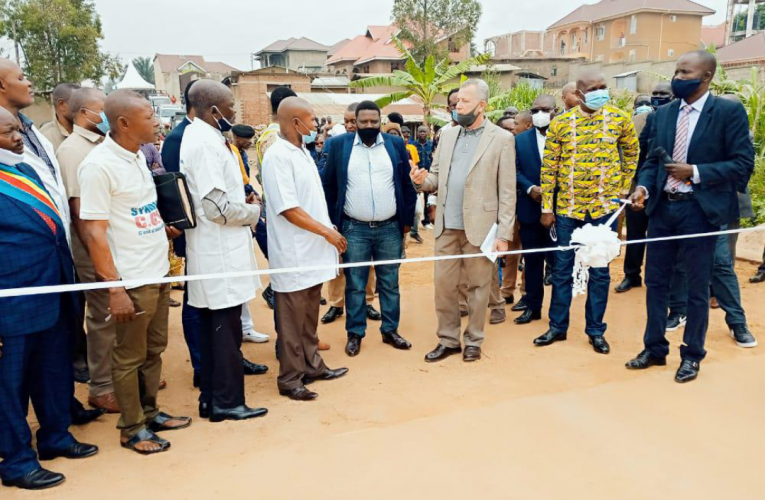 RDC/Ituri : Le Gouverneur de province inaugure 8 ouvrages construits par l’OVD en ville de Bunia