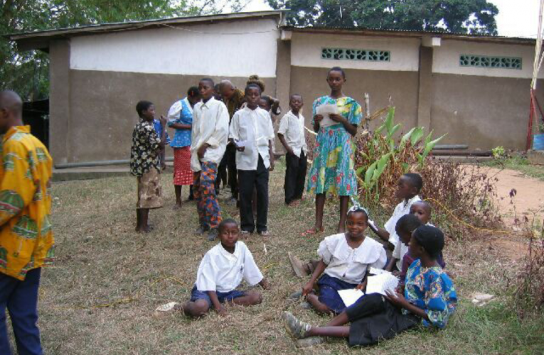 RDC/Lomami:Contrairement à la folle rumeur qui a circulé ce samedi matin dans les milieux scolaires de la ville de Kabinda, le lundi 15 mars 2021 il n’y aura pas confinement