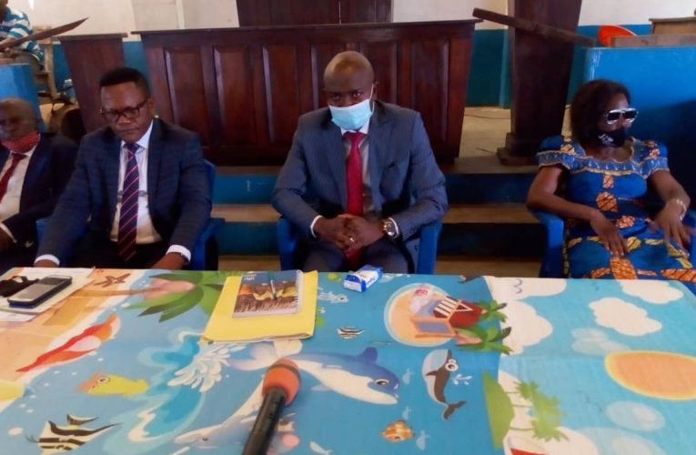 RDC Kasaï/Mweka :En visite officielle, le ministre provincial de l’EPST Kasaï a tenu une séance de travail