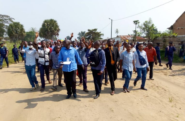 RDC/Kasaï/Mweka : Marche pacifique des enseignants a eu lieu…