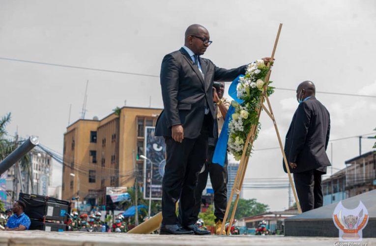 RDC/Primature : Le Premier ministre Jean-Michel Sama Lukonde Kyenge a présidé la cérémonie commémorative de la journée dédiée aux Forces armées de la RDC et procédé au dépôt d’une gerbe des fleurs aux pieds du Mémorial du Soldat congolais
