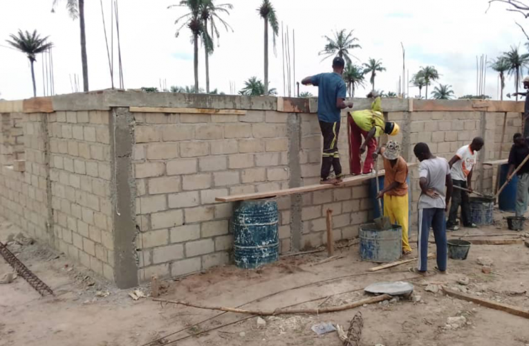 RDC/Kasaï/Mweka/Kakenge:Grâce à l&rsquo;initiative volontaire des enseignants,la sous division provinciale de l&rsquo;EPST va se doter d&rsquo;un bureau pouvant abriter tous les services de l&rsquo;EPST