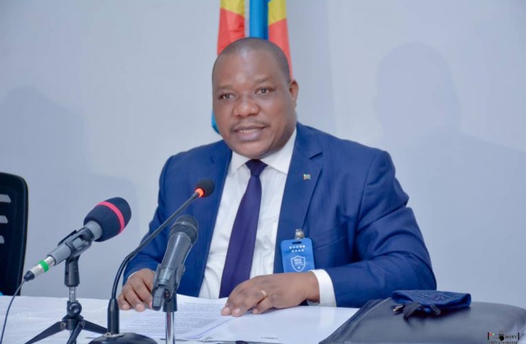 RDC/Sud-Kivu: Claude Nyamugabo plaide pour l’amélioration des conditions sociales des enseignants
