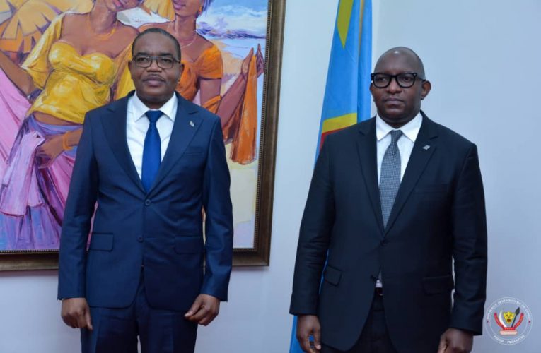 RDC/Primature :Des questions sécuritaires et socio-économiques au centre des échanges entre le Premier Ministre Jean-Michel Sama Lukonde et le Gouverneur du Sud-Kivu Théo Ngwabidje.