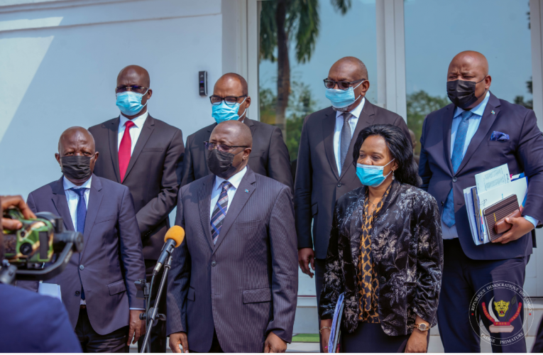 RDC/Primature/Comité de Conjoncture Économique : le Premier Ministre Sama Lukonde demande au Ministre de l’Économie de prendre des mesures devant concrétiser la baisse des prix des produits surgelés et des billets d’avion