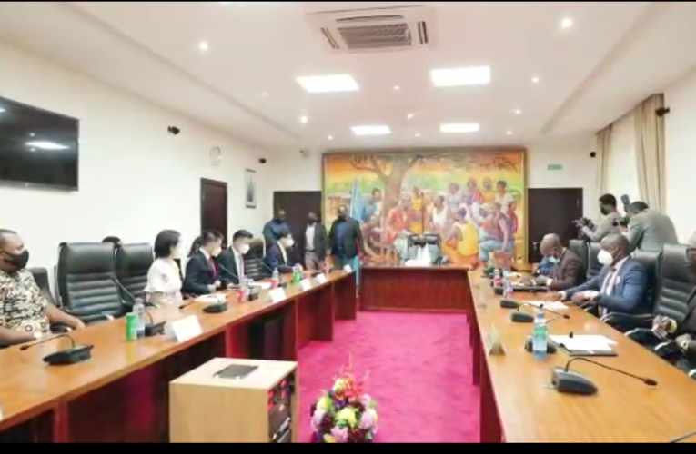 RDC/Primature:En réponse à l&rsquo;appel du Gouvernement en faveur des sinistrés de Goma, SICOMINES offre 300 mille dollars US et des matériels de protection contre la COVID-19
