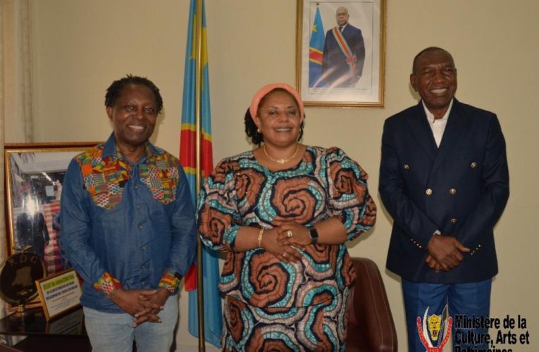 RDC/ Culture : la Ministre Catherine Kathungu Furaha a reçu les artistes Souzy Kaseya et Lokwa qui viennent en appui pour la pensée de l&rsquo;industrie culturelle comme levier pour améliorer les conditions de vie des artistes