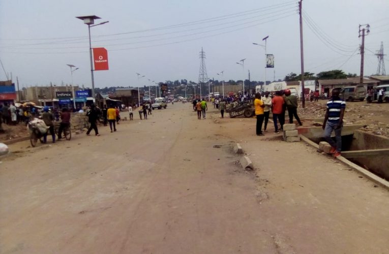 RDC/Tanganyika : Paralysie des activités ce lundi avant midi par la manifestation des conducteurs de moto taxi à Kalemie