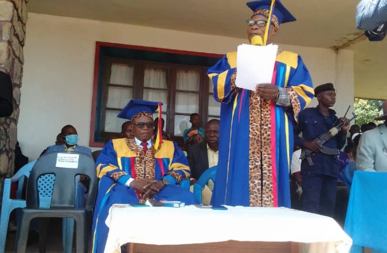 RDC/ Kasaï/Mweka: l’Université Officielle de Mweka a procédé à la double cérémonie de collation de grades académiques et clôture de l’année académique