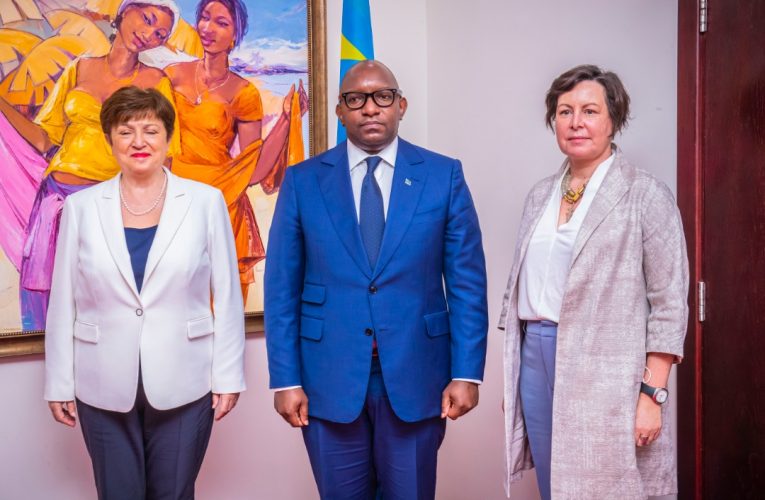 RDC/Primature :Reçue par le Premier Ministre Jean-Michel Sama Lukonde, la Directrice générale du FMI, Kristalina Georgieva, salue les progrès de gouvernance réalisés par le Gouvernement dans le cadre du programme triennal avec son institution