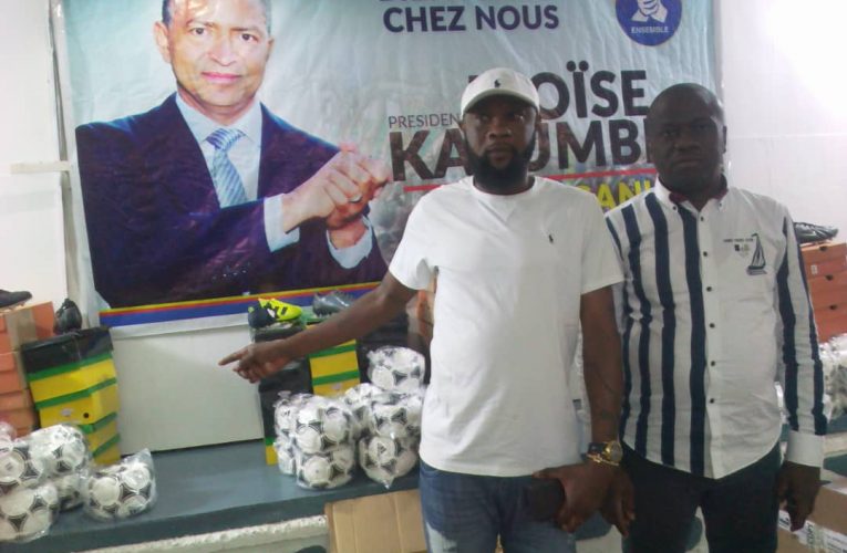 RDC/Sport:Pour tirer de ses enfers le football de Kisangani,Moïse Katumbi a remis aux quatre clubs des équipements sportifs !