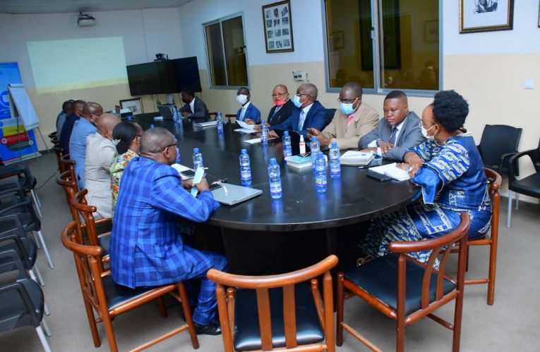 RDC/Primature :Mise en place des structures d’appui à la mise en œuvre de la couverture santé universelle : la grande commission d’harmonisation des vues en réunion de validation des projets de décret