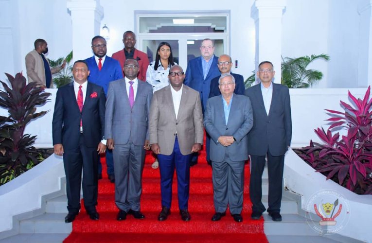 RDC/Primature :Reçu par le Premier Ministre Jean-Michel Sama Lukonde, Ravi Jaipuria, Chairman du Groupe PEPSI annonce le début de ses investissements en RDC pour le mois d’avril