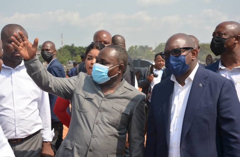 RDC/Primature :Promotion de la pêche locale : le Premier Ministre Sama Lukonde a effectué une visite d&rsquo;inspection et de suivi d&rsquo;exécution  des travaux de construction d&rsquo;un Débarcadère au Port de Pêche de Kinkole