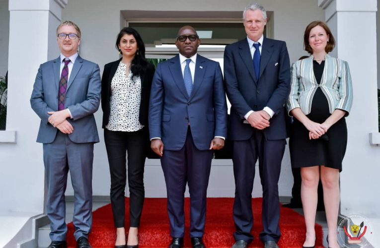 RDC/Primature :Le Premier Ministre Sama Lukonde et le Ministre Britannique de l’Environnement pour la capitalisation des potentialités environnementales du Bassin du Congo
