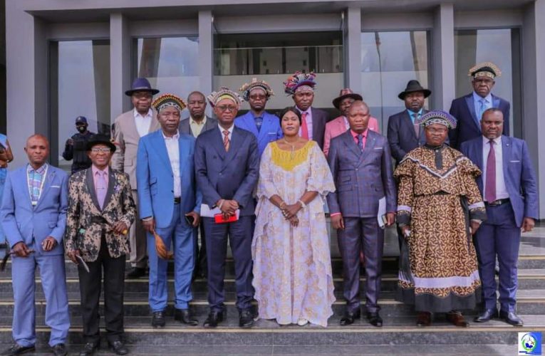 RDC-LUALABA:TOUS LES CHEFS DES CHEFFERIES SALUENT L&rsquo;ELAN DE DEVELOPPEMENT DU LUALABA ACTUEL AVEC FIFI MASUKA SAINI
