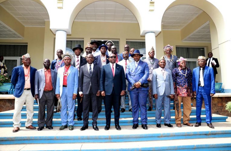 RDC/Primature :Déterminé à rétablir le « Vivre ensemble »communautaire entre Katangais et Kasaiens, le Premier Ministre Sama Lukonde a conféré avec les autorités traditionnelles de l’espace Grand Katanga