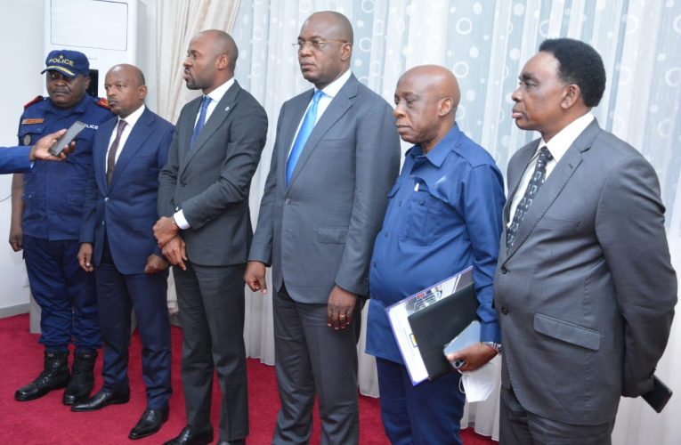 RDC/Primature :Le Premier Ministre Jean-Michel Sama Lukonde instruit les services compétents à renforcer les actions déjà menées pour mettre fin aux embouteillages dans la ville province de Kinshasa
