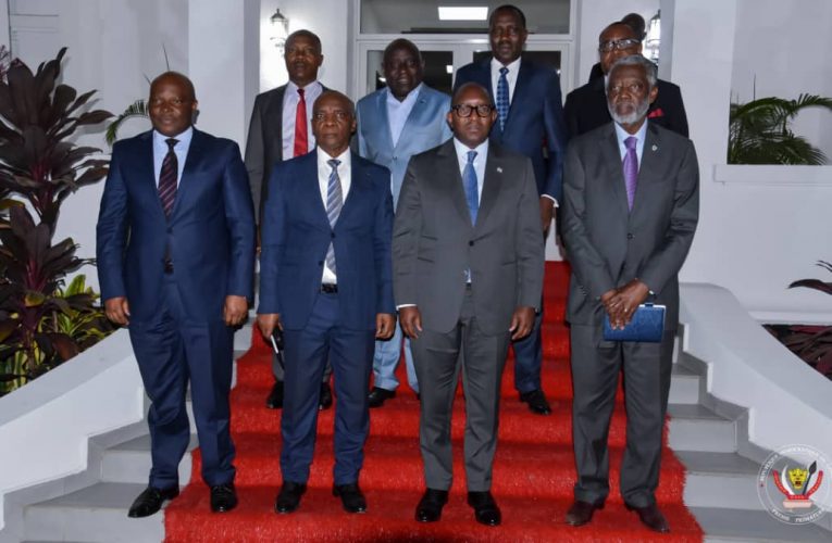 RDC/Primature :Des questions d’ordre sécuritaire et de développement au centre des échanges entre le Premier Ministre Jean-Michel Sama Lukonde et le Caucus des députés nationaux et sénateurs hutu