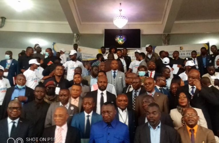 RDC/UNIKIN:les étudiants couronnent le Président Felix Tshisekedi champion de la lutte contre la corruption par l’entremise de Jules Alingete