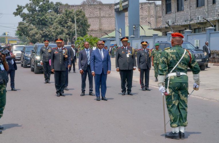 RDC/Primature :Au nom du Chef de l’Etat, le Premier Ministre Jean-Michel Sama Lukonde a présidé la cérémonie de clôture de l’année académique 2021-2022 au CHESD 