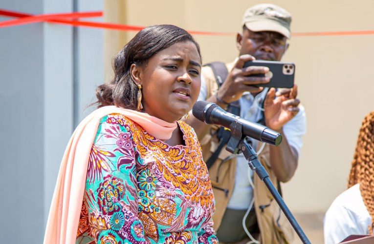 RDC/Kalemie : La sénatrice Francine Muyumba inaugure le Centre des Jeunes du Tanganyika construit par sa Fondation