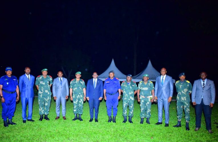 RDC/Primature :Aussitôt arrivé à Goma, au Nord-Kivu, le Premier Ministre Jean-Michel Sama Lukonde a présidé la réunion du Conseil provincial de sécurité au Gouvernorat de province