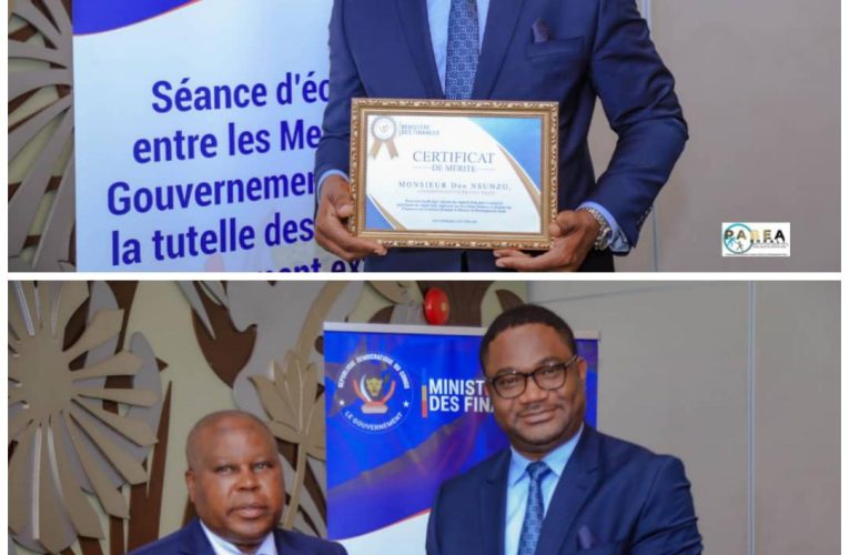 RDC/Pour sa gestion exemplaire du Projet PRISE, Déo Nsunzu récompensé avec un certificat de mérite