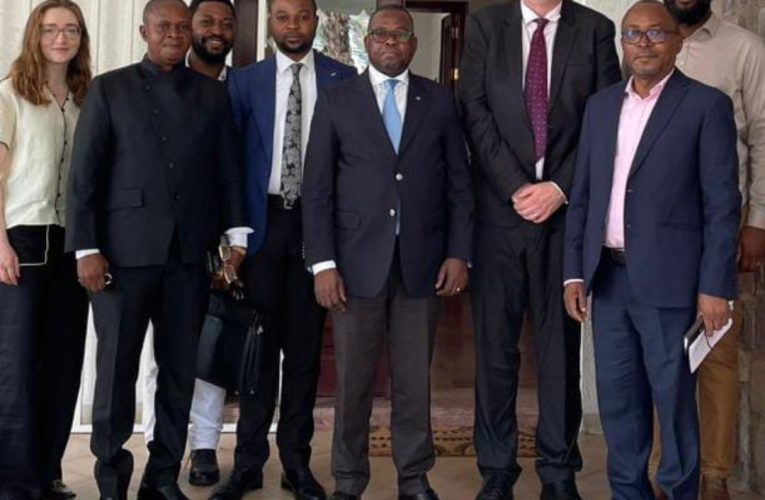 RDC/Kasaï:Le gouverneur Crispin Mukendi en échange avec l&rsquo;ambassadrice du Royaume-Uni