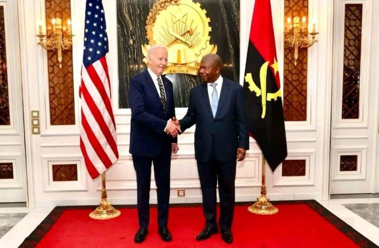 Monde/ Politique : À quelques jours de la fin de son mandat, Joe Biden était en Angola, les minerais de la RDC au menu