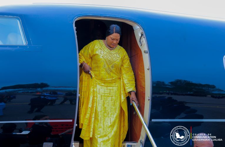 RDC-LUALABA: LA GOUVERNEURE FIFI MASUKA SOMME LE BOURGMESTRE SUSPENDU DE FUNGURUME DE JUSTIFIER L&rsquo;UTILISATION DES FONDS DE LA REDEVANCE MINIÈRE SOUS PEINE D&rsquo;ÊTRE DÉFÉRÉ DEVANT LA JUSTICE(vidéo)
