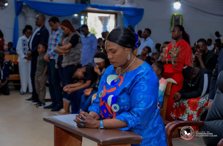 RDC–LUALABA / RELIGION,EN FERVENTE CHRÉTIENNE CATHOLIQUE, FIFI MASUKA SAÏNI PREND ACTIVEMENT PART À LA MESSE DU MERCREDI DES CENDRES À KOLWEZI