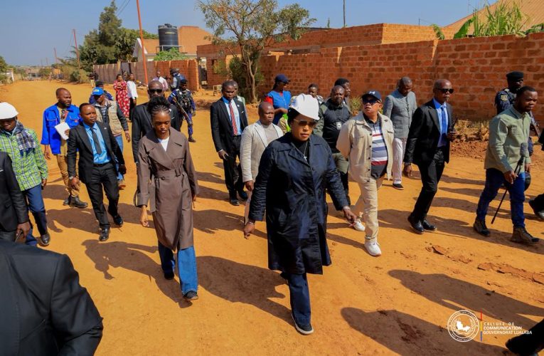 RDC-LUALABA/INFRASTRUCTURES   LA GOUVERNEURE MASUKA INSPECTE L’ÉVOLUTION DES TRAVAUX DE RÉHABILITATION DE PLUSIEURS