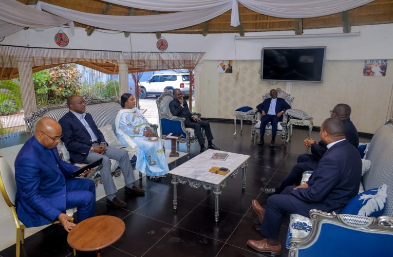 HAUT-KATANGA – DIALOGUE NATIONAL:LA GOUVERNEURE MASUKA DANS LA SUITE DU DIRCAB DU CHEF DE L&rsquo;ÉTAT À LA RENCONTRE DE L&rsquo;ARCHEVÊQUE DE LUBUMBASHI
